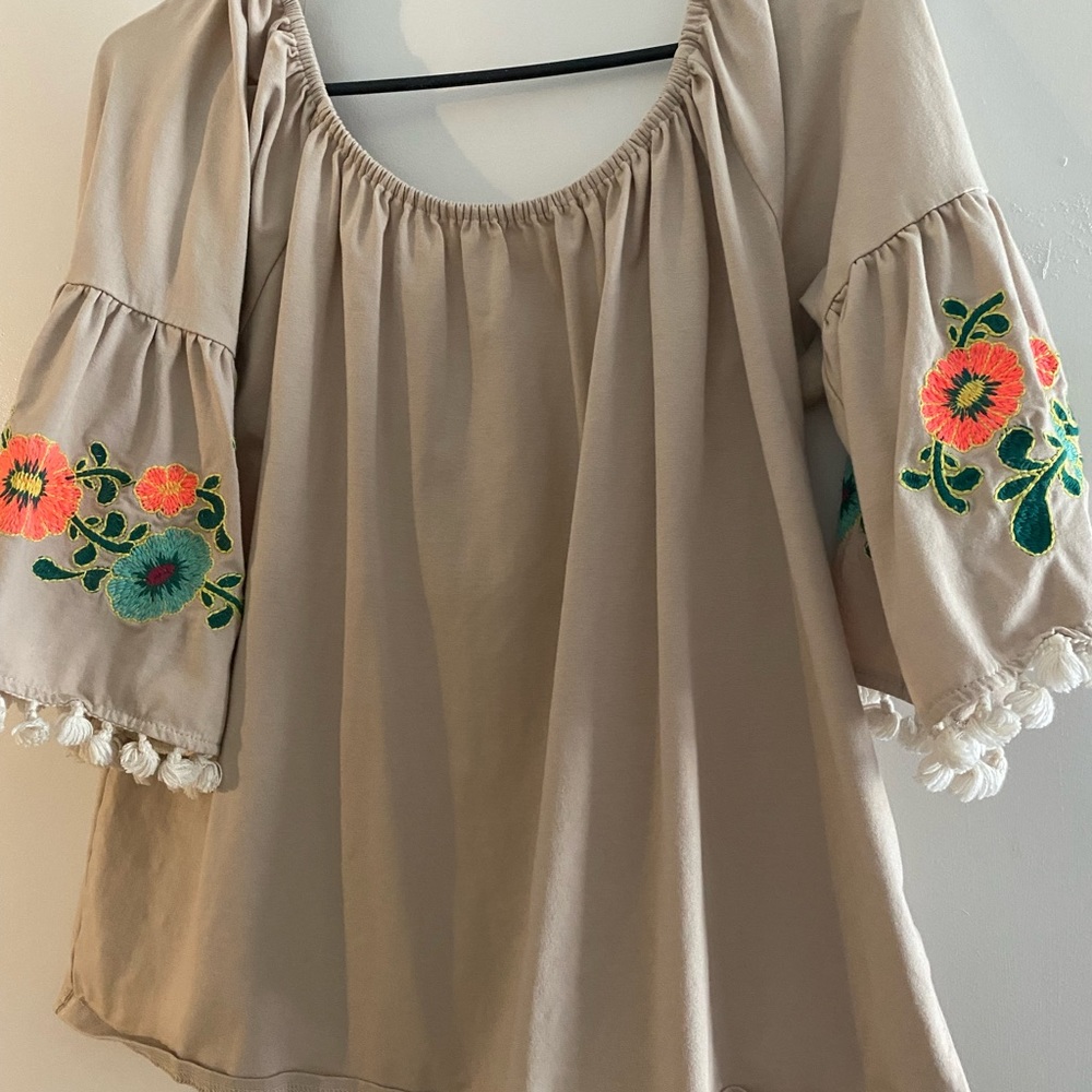 Top with 3/4 sleeves